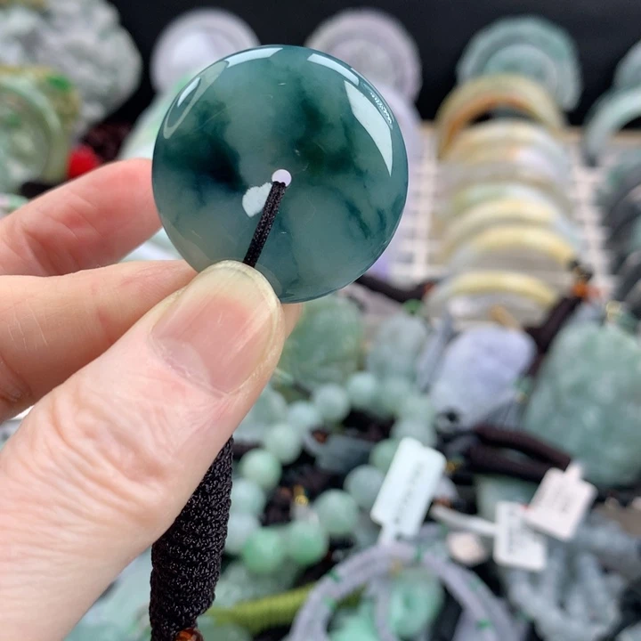 翡翠颈饰未镶嵌龙*吊坠