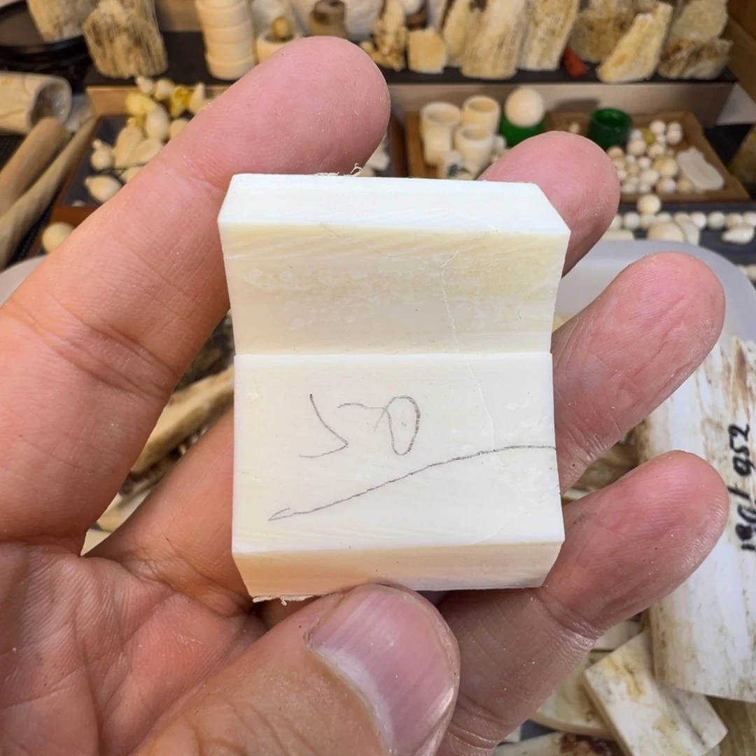 树脂制品特价处理瑕疵