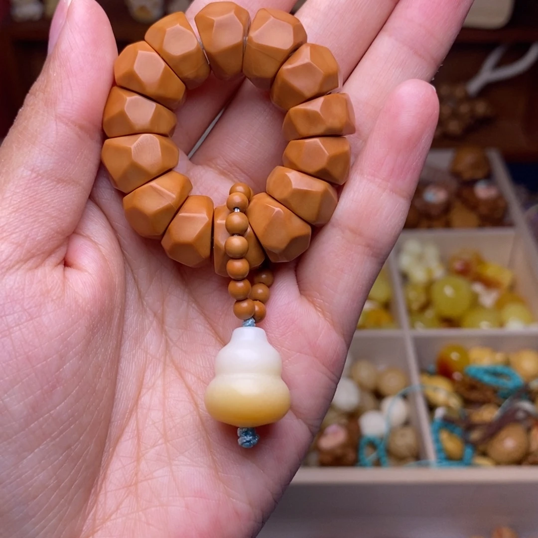 猴头核桃吊坠大肠手捻