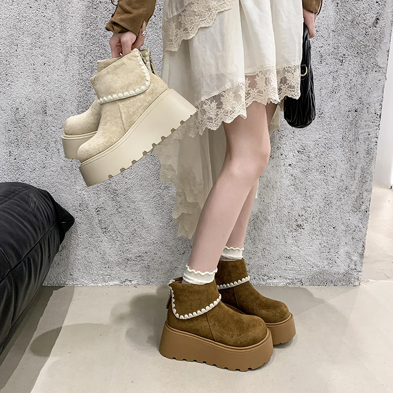 复古风松糕厚底增高短筒靴女2025新款秋百搭配裙子马丁百搭小鞋子