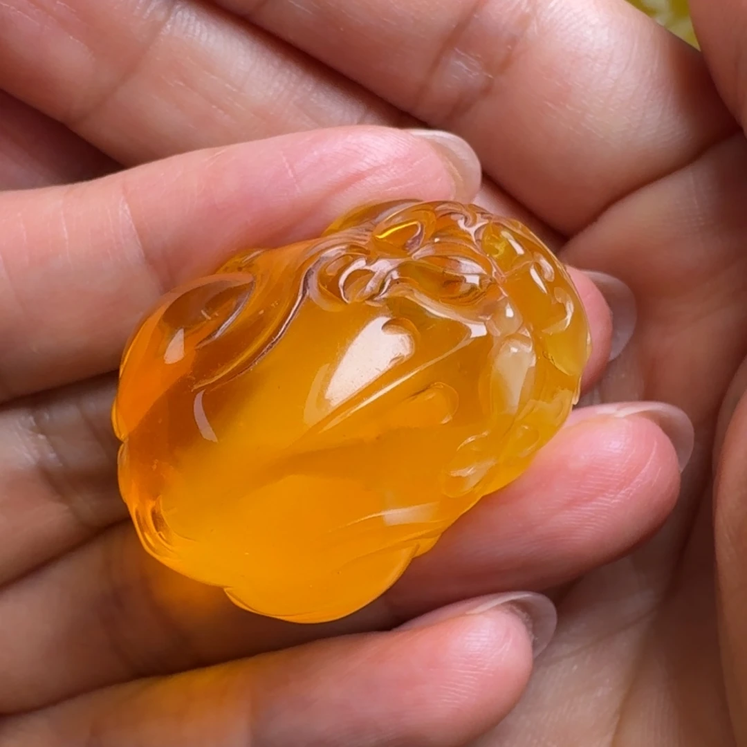 蜜蜡未镶嵌吊坠(不含链)无优化无烤色无补胶无覆膜无辐照无煮蜜