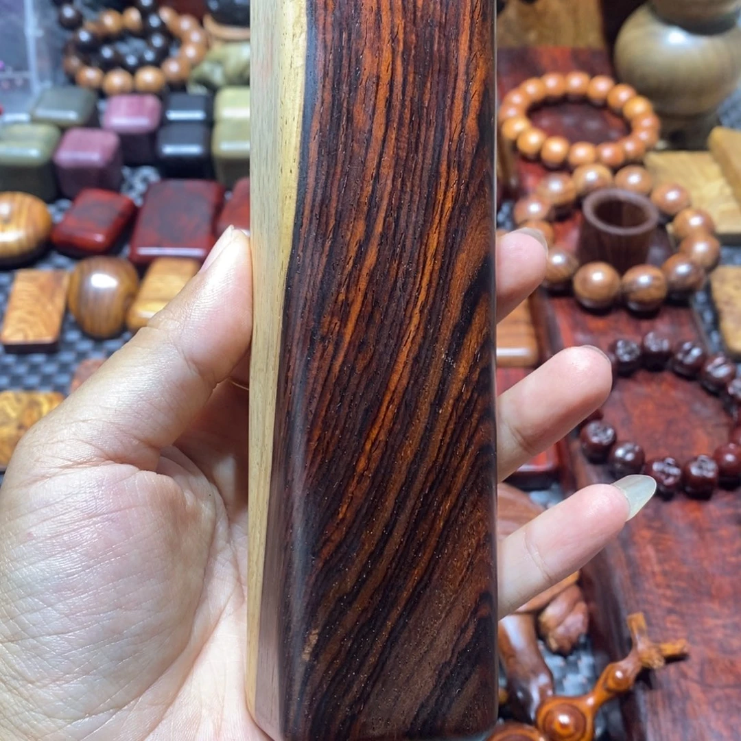 微凹黄檀（南美大红酸枝）宗*