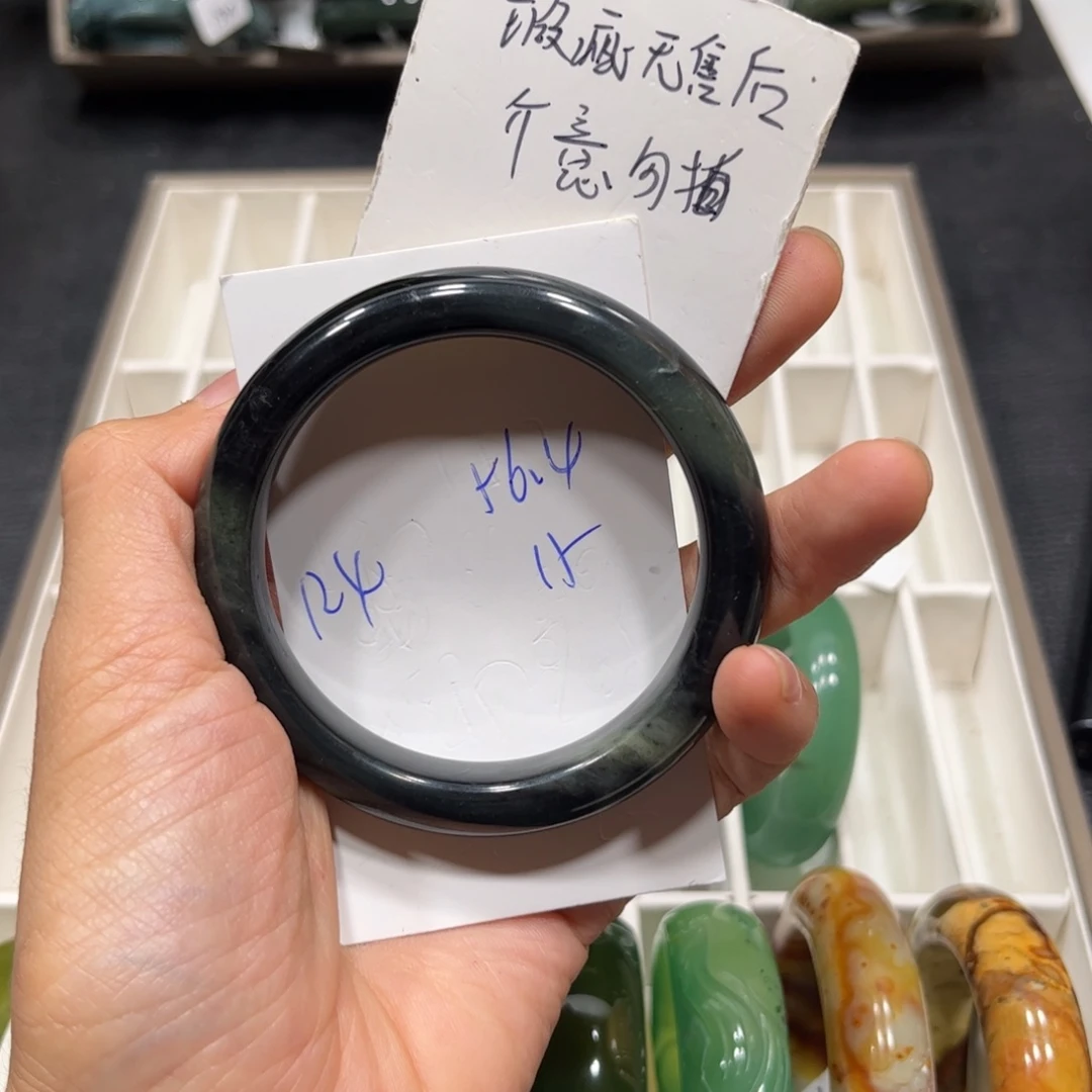 未镶嵌蛇纹石玉手镯