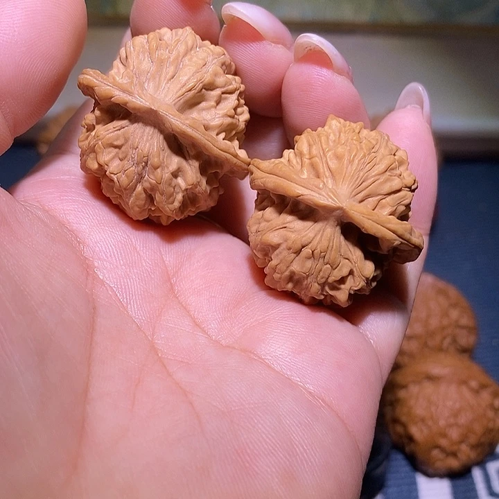 文玩核桃把件33天地