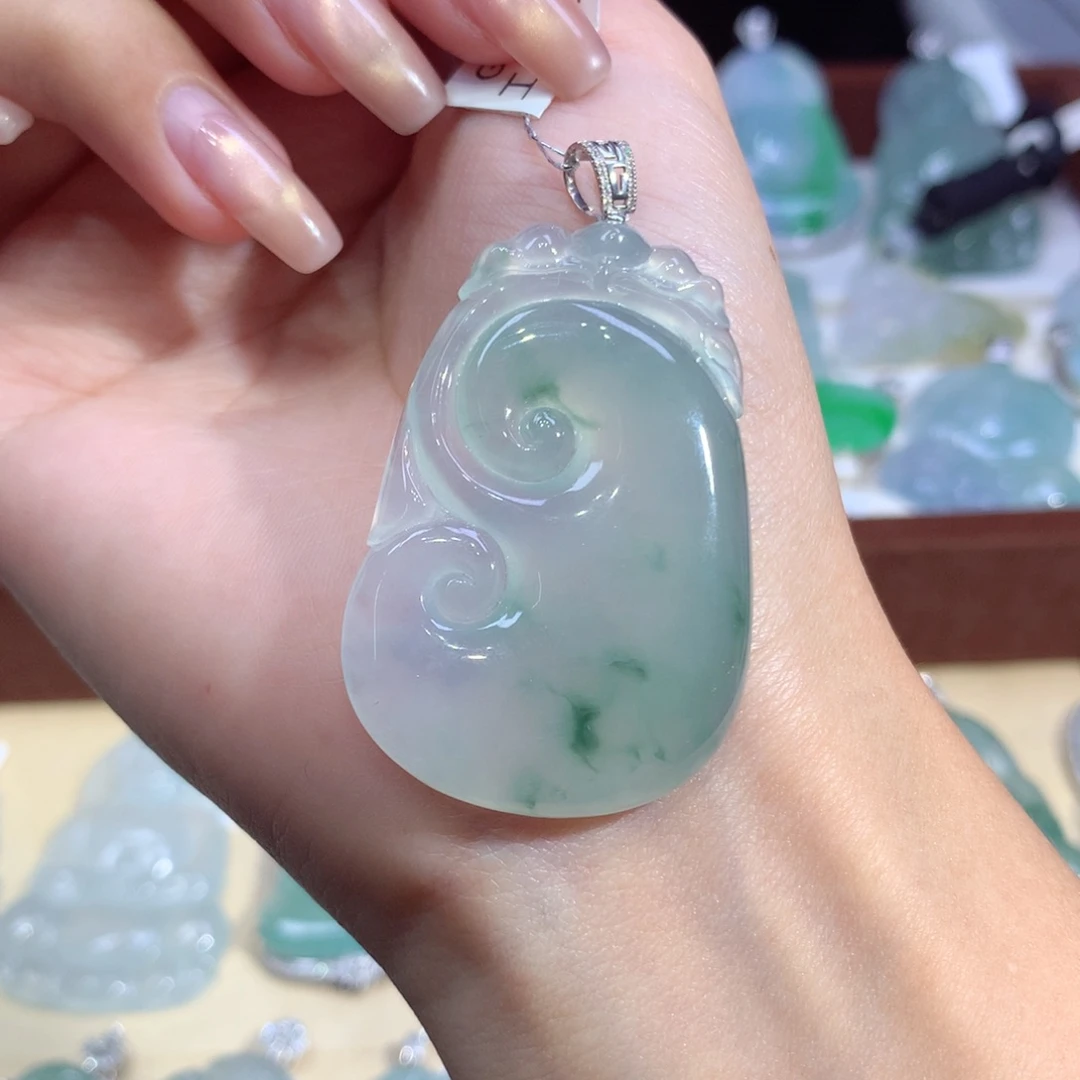 吊坠(不含链)18K金镶嵌翡翠