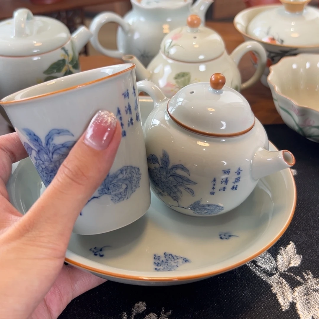 茶具等产品的生产和销售为一体的