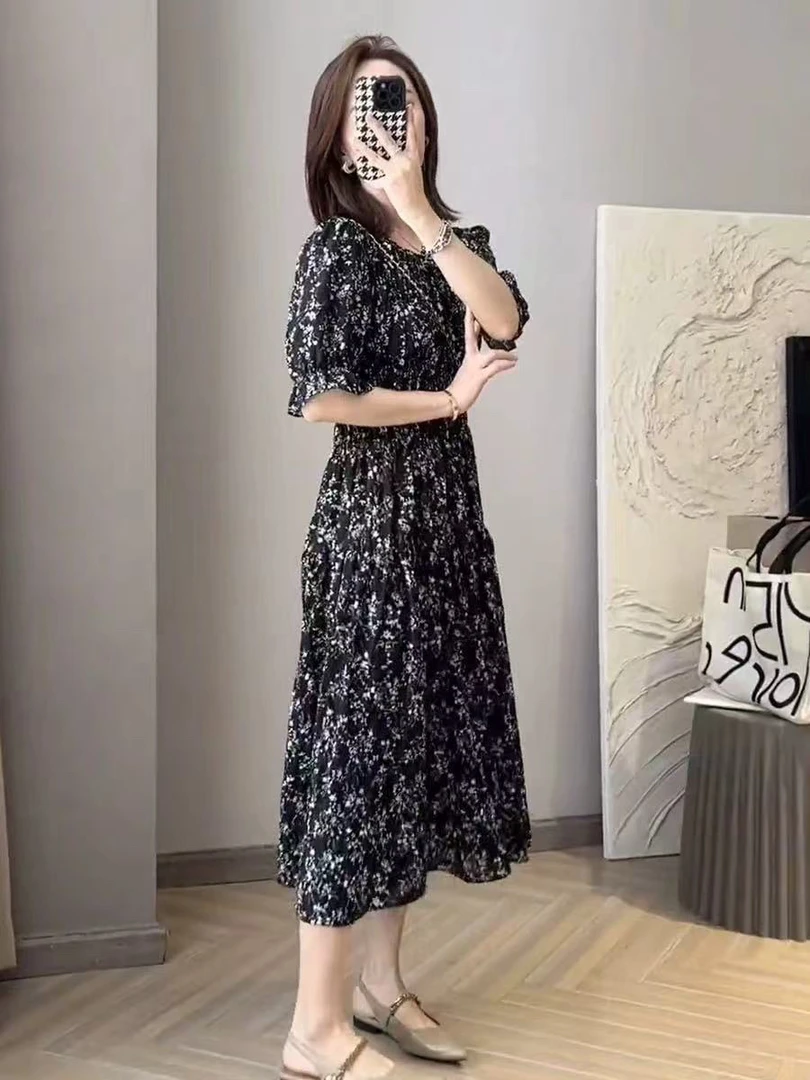 2627 碎花收腰泡泡袖连衣裙