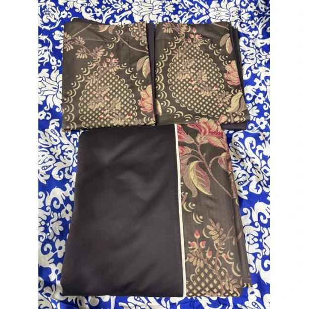 J039 深咖色真丝提花三件套 （被套+枕套）