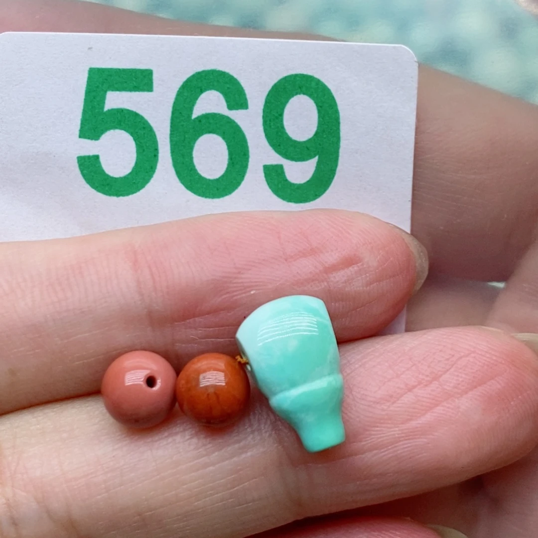 南红玛瑙未镶嵌珠宝奇石