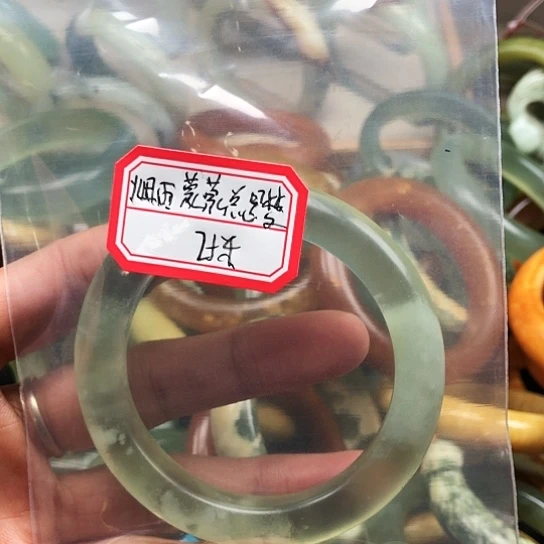 蛇纹石玉手镯未镶嵌烟****梦