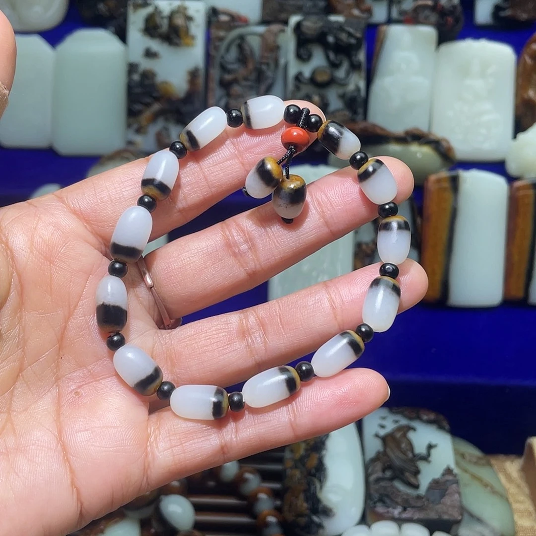 用***9和田玉未镶嵌颈饰