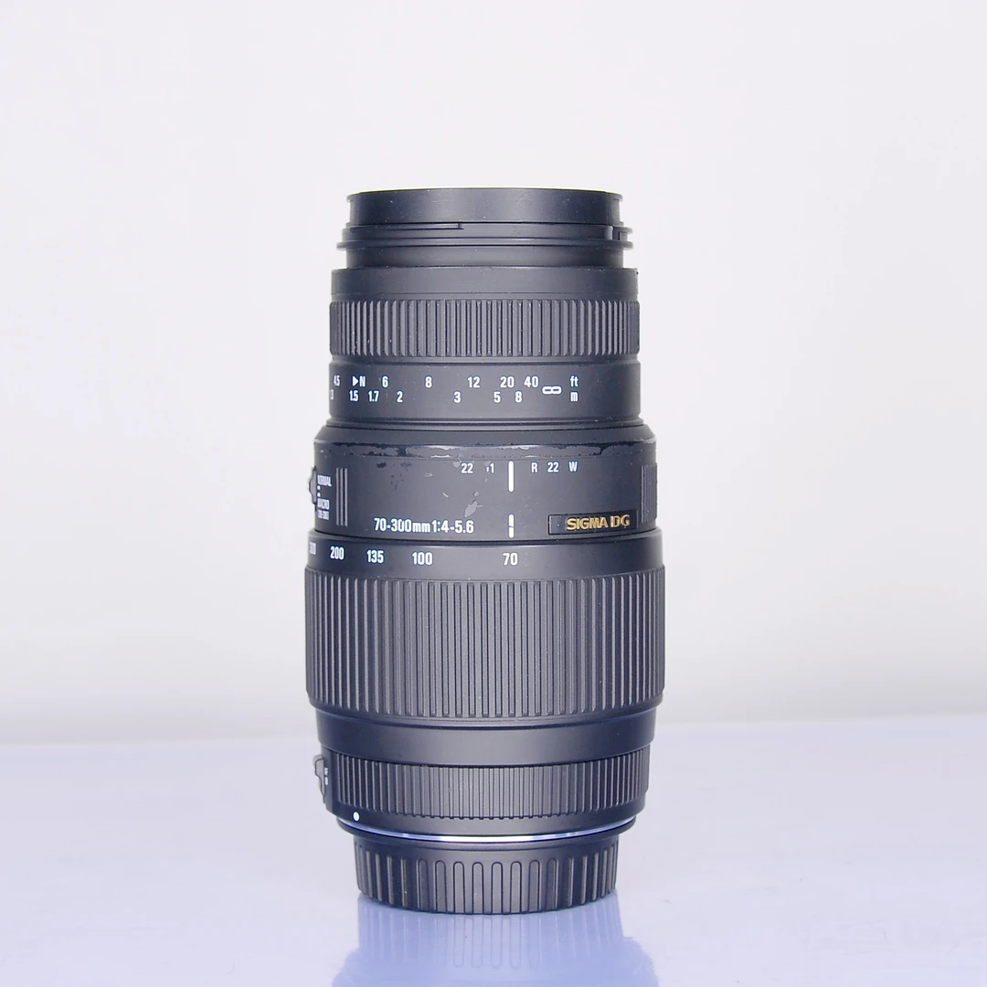 95新 Sigma/适马 EF口 70-300 F4-5.6长焦人像高锐度特写镜头