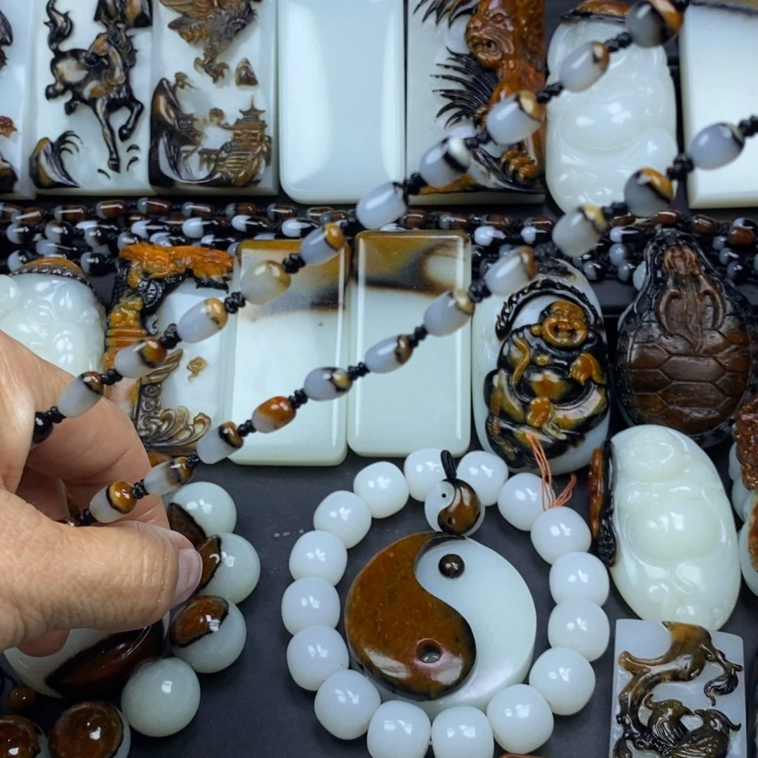 和田玉未镶嵌颈饰