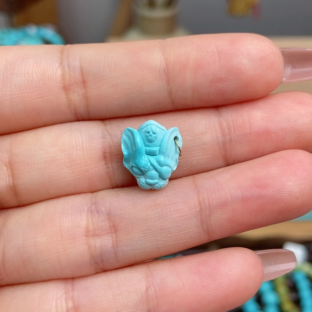 绿松石雕刻未镶嵌