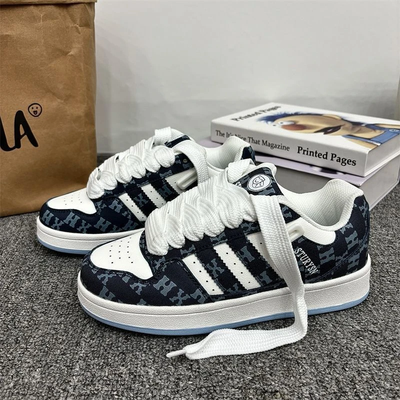 35-43大码港风小众厚底情侣面包鞋女ins潮2025新款圆头学生百搭德