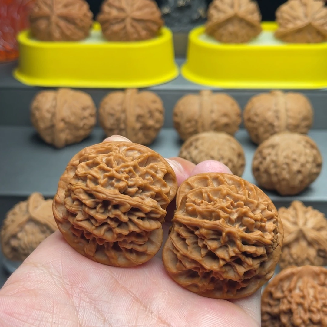 *****文玩核桃把件41秦闷