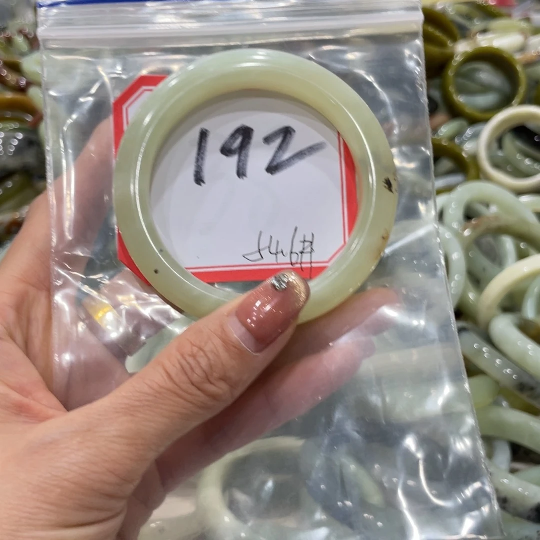 蛇纹石玉戒指未镶嵌