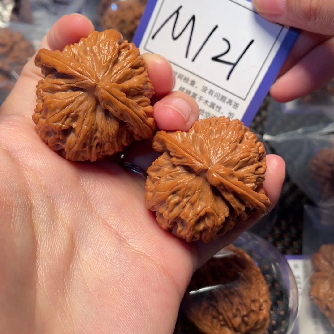 把件桃核M121号白狮子43