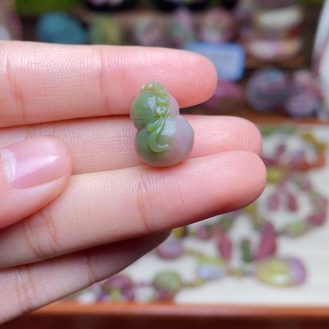 玛瑙/玉髓珠宝半成品未镶嵌质*盐源玛瑙西瓜葫芦