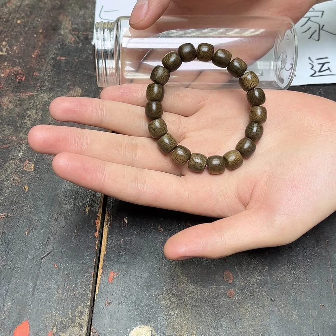 大叶紫檀（黑酸枝木类）