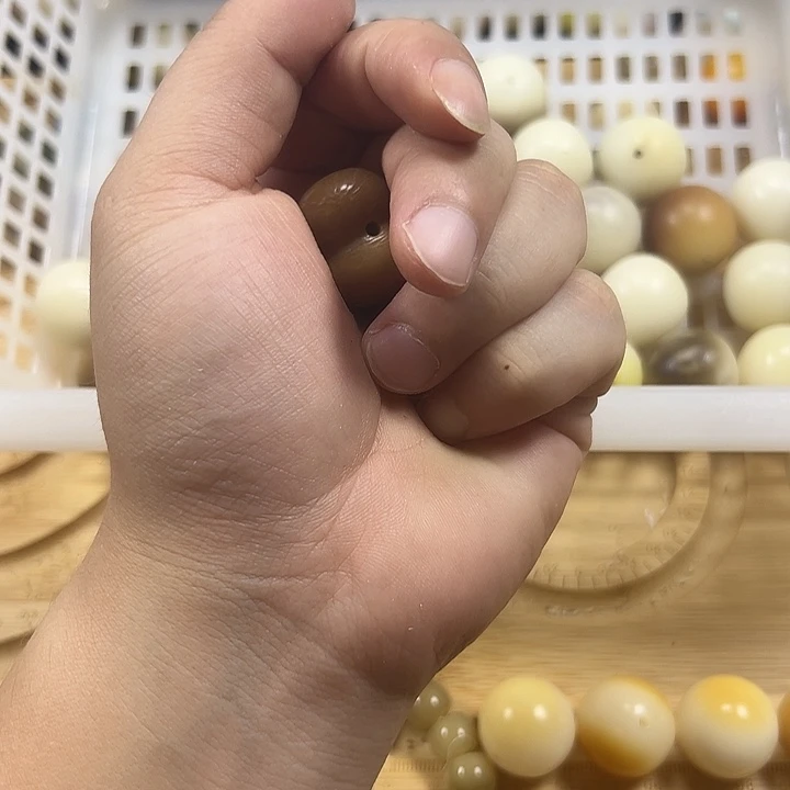 小***安吊坠菩提根/象牙果
