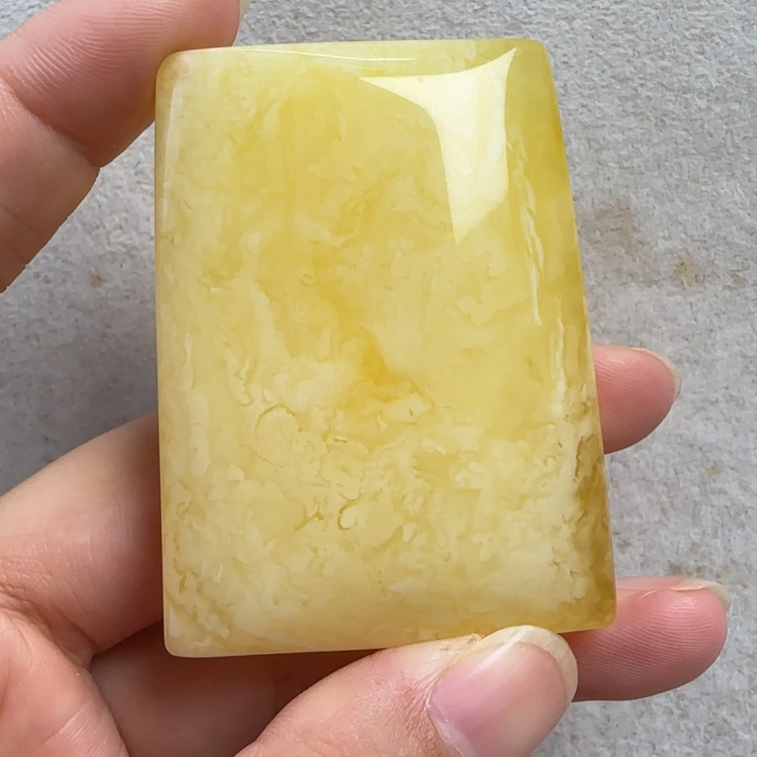 蜜蜡未镶嵌珠宝奇石