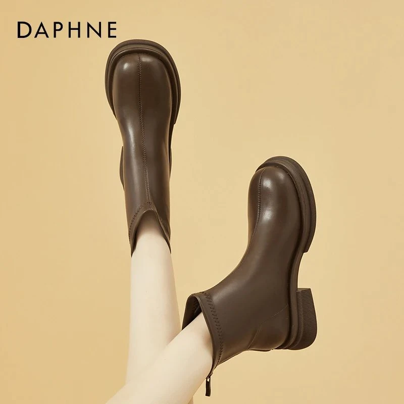 达芙妮厚底切尔西短靴女2025秋冬新款英伦风小个子白色高跟马丁靴