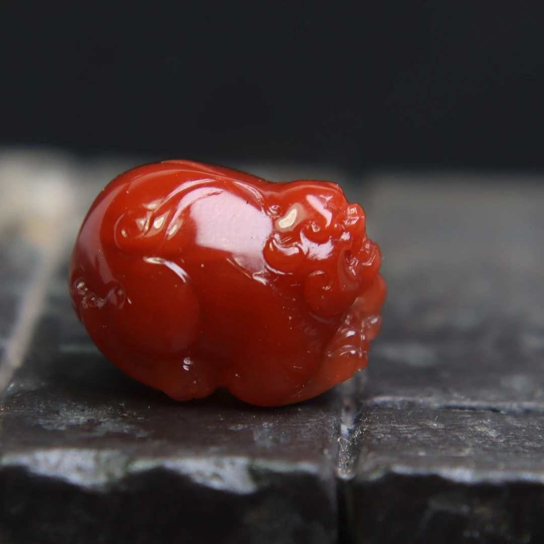 南红玫瑰红貔貅小挂件