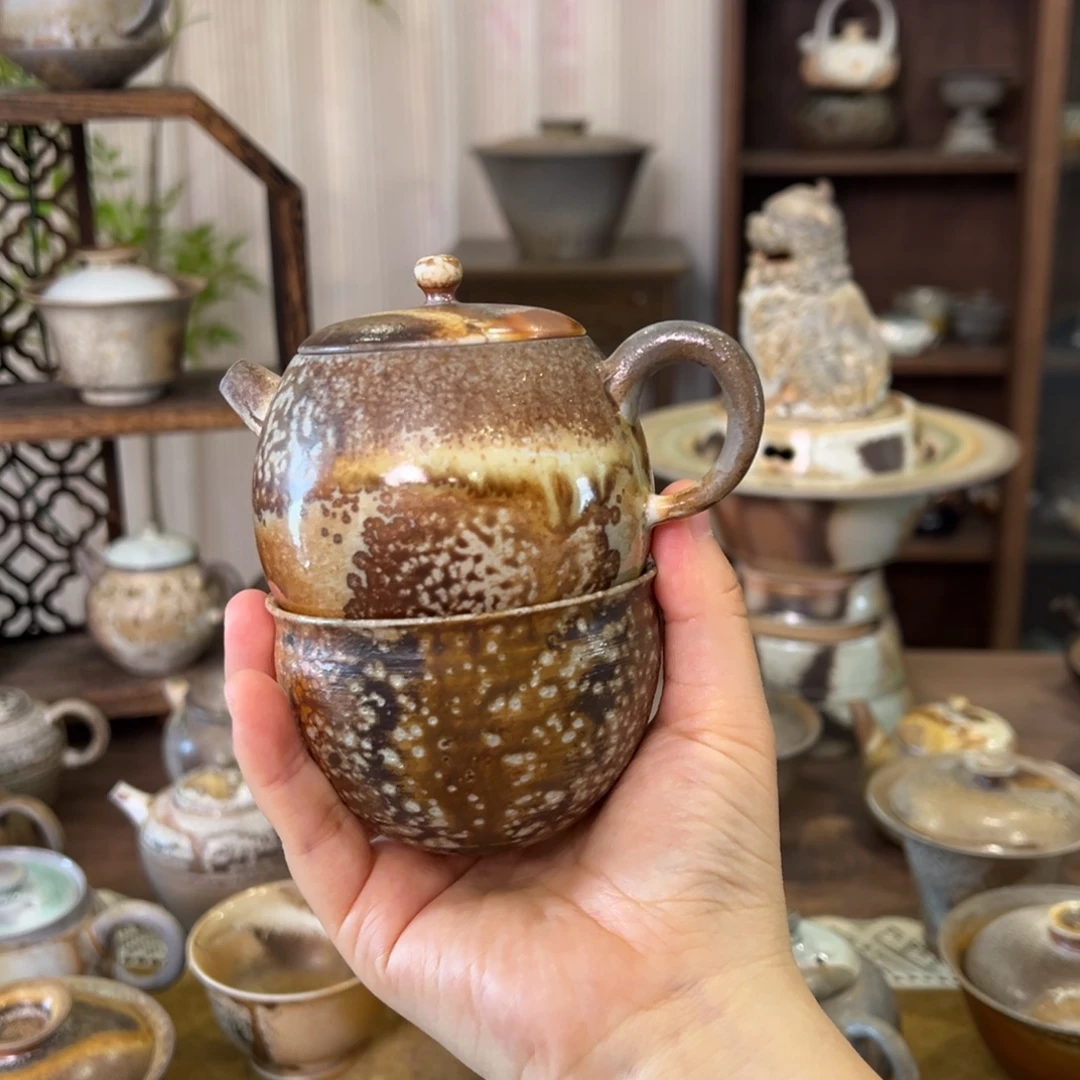 闪****一壶一杯两件套福利