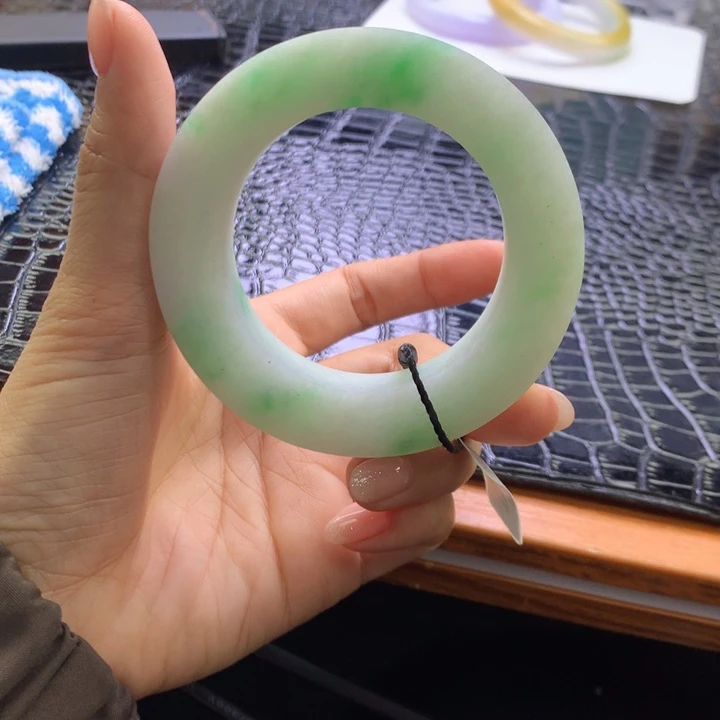 未镶嵌纯天然A货翡翠定制翡翠