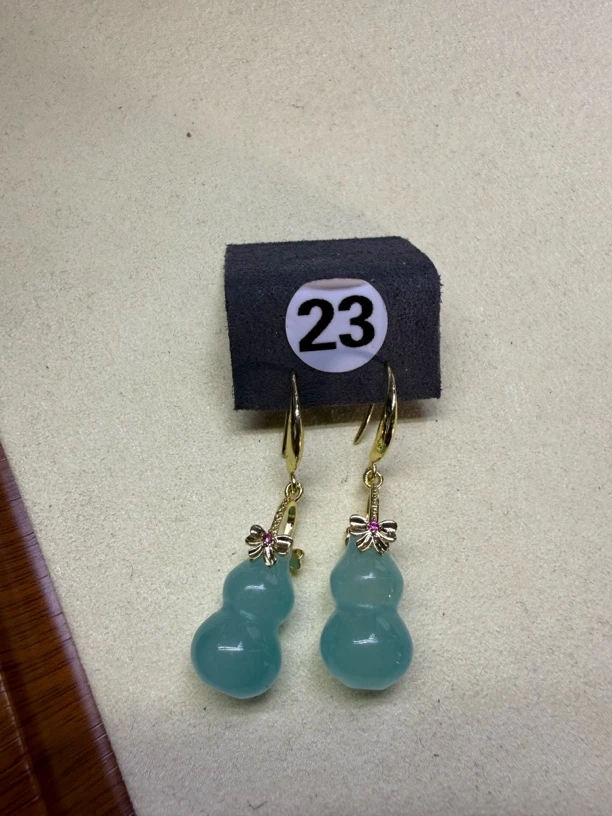 天然缅甸翡翠A货耳饰 23