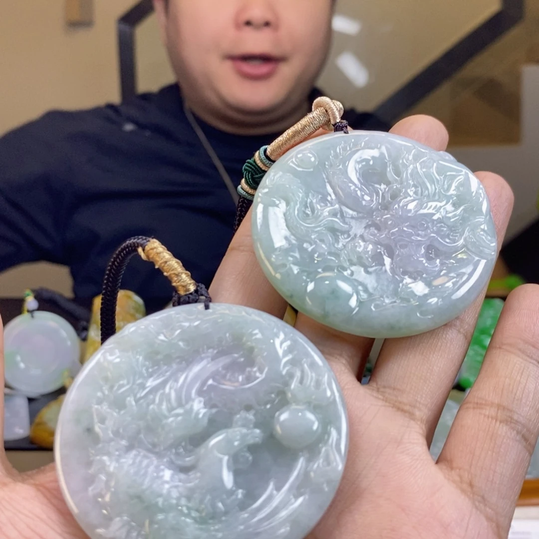 翡翠未镶嵌颈饰龙凤对牌