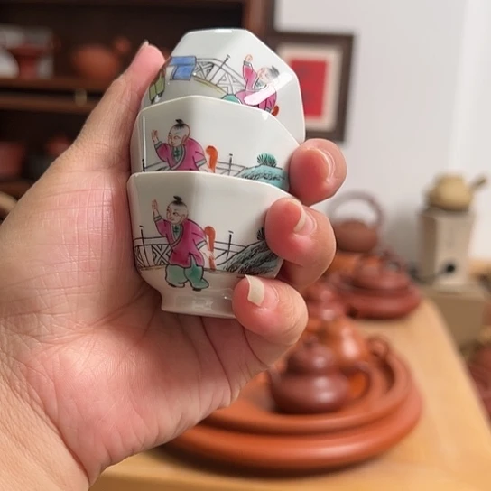 【闪购商品】?****9手工粉彩八方杯25c发3个