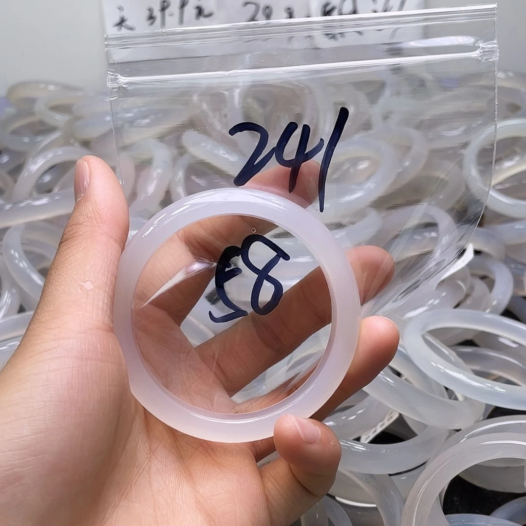 玛瑙/玉髓手镯未镶嵌241
