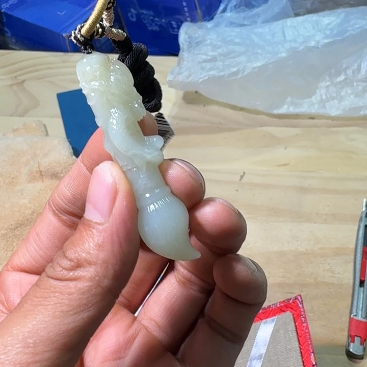 未镶嵌和田玉（糖玉）挂件