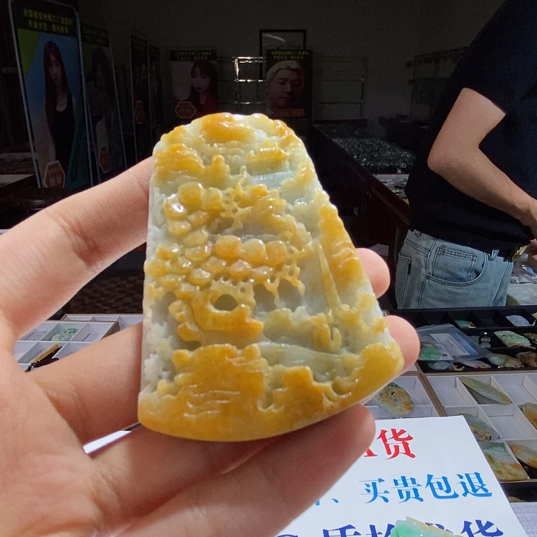 翡翠未镶嵌颈饰翡翠