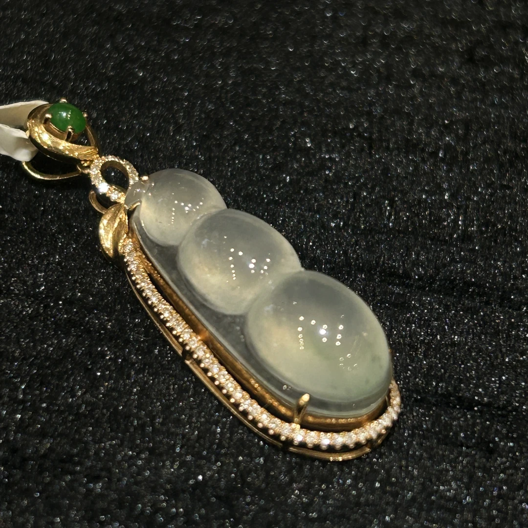 7姐专场/翡翠冰种福豆吊坠 26.8*9.6*5.8mm DJ10230FC0088