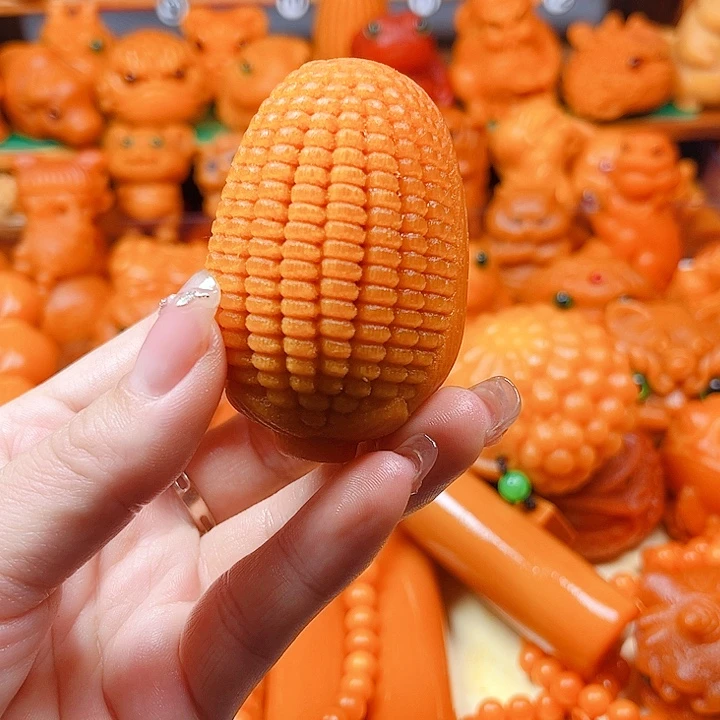 香榧木配饰带玉米