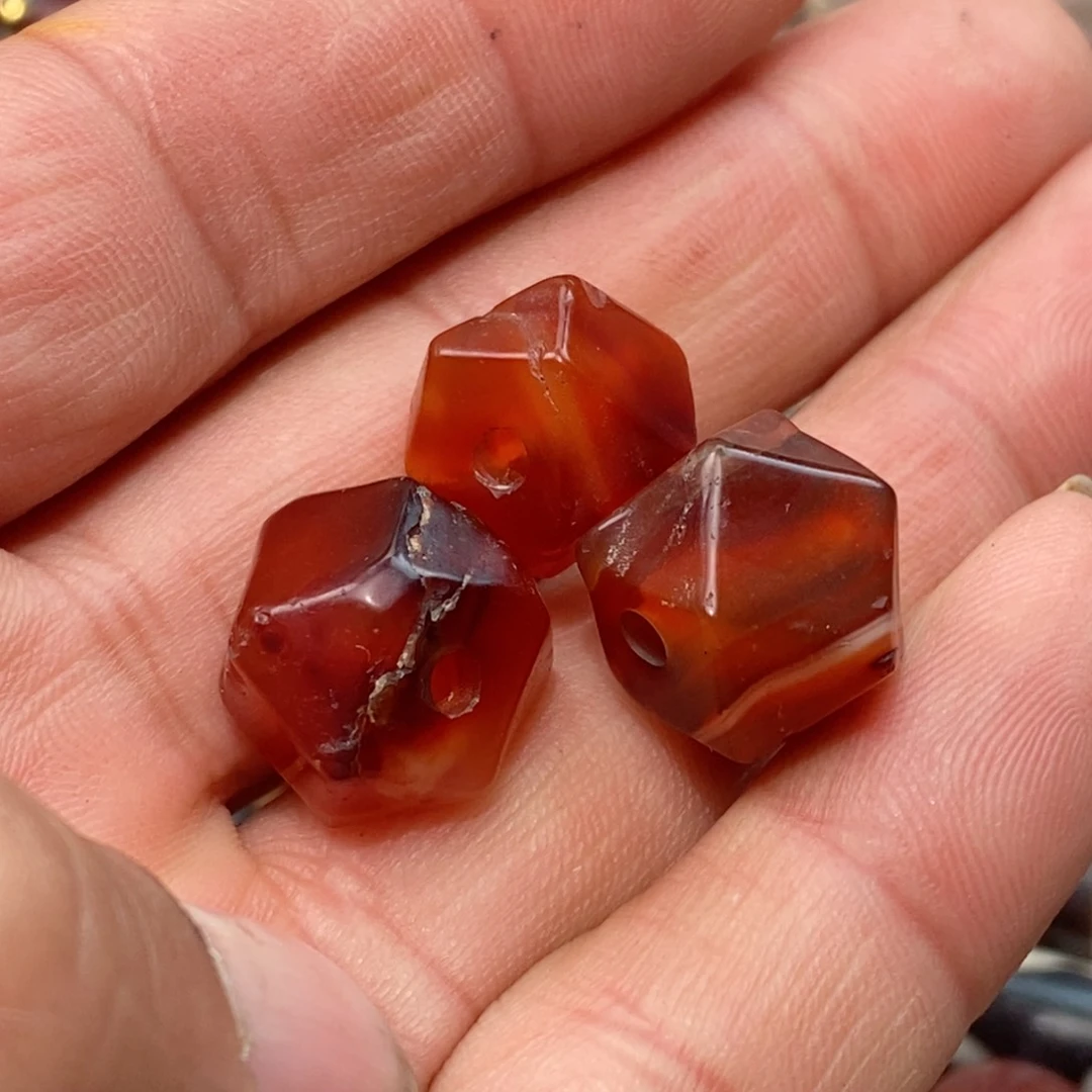 未镶嵌珠子的玛瑙/玉髓