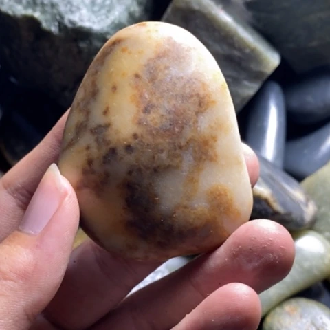 未镶嵌和田玉（糖玉）挂件