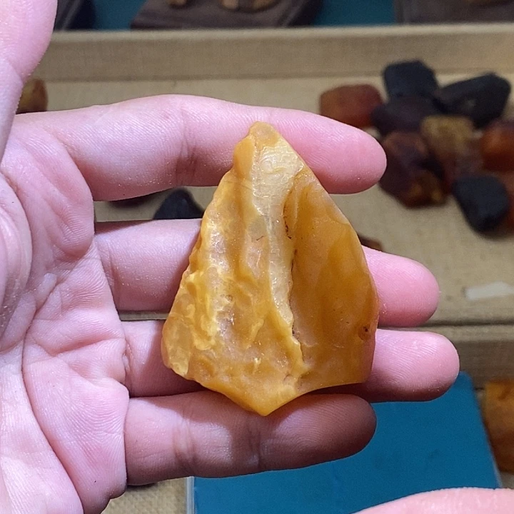 裸石琥珀未镶嵌蜜蜡
