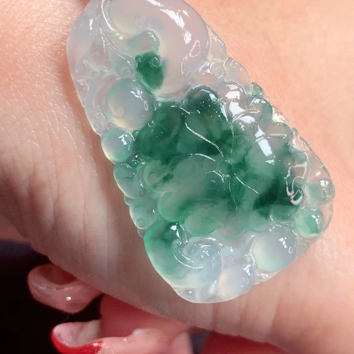 定制翡翠18K金镶嵌翡翠