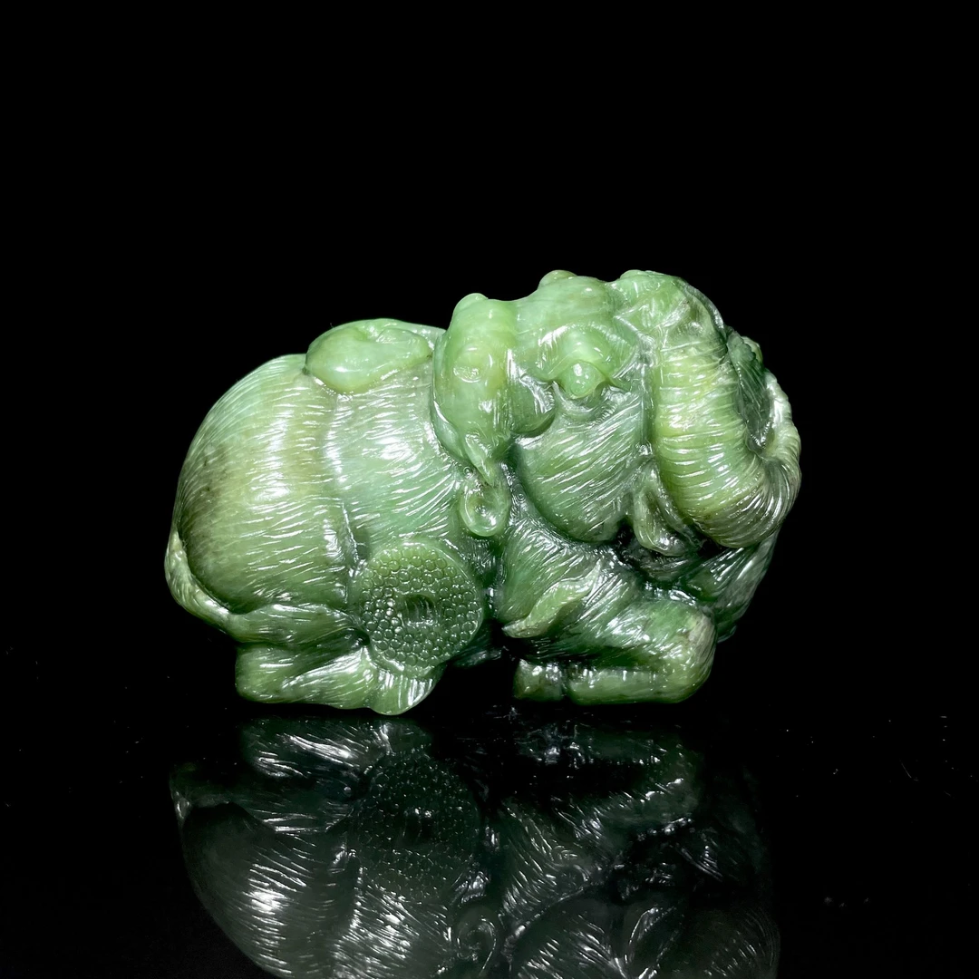 120817-牛气冲天  和田玉