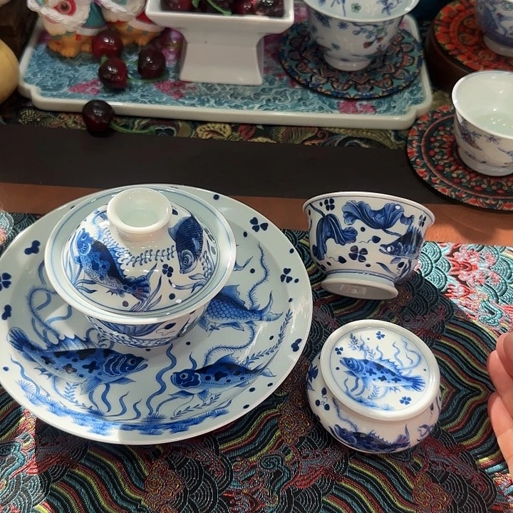 2568476896896886896899