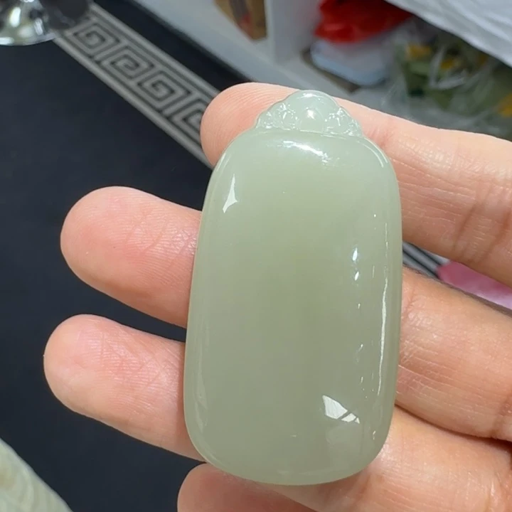 和田玉未镶嵌颈饰无事牌批发哥多样性拍一发一