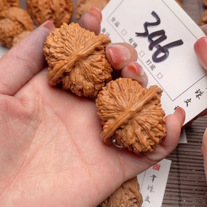 文玩核桃吊坠41楼子346