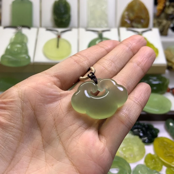 【闪购商品】未镶嵌蛇纹石玉颈饰
