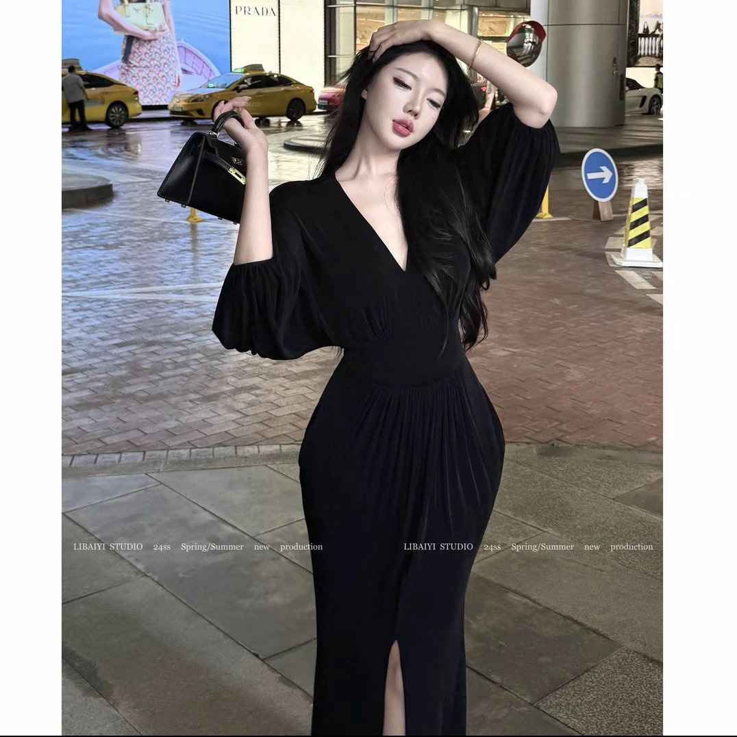 百搭黑色潮法式性感御姐风V领中袖收腰显身材开叉包臀夏季连衣裙