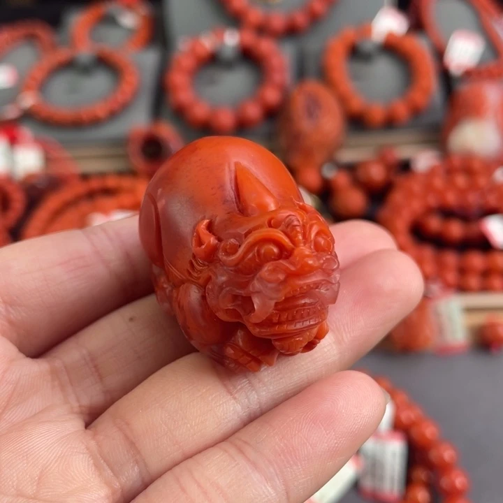 南红玛瑙未镶嵌雕刻