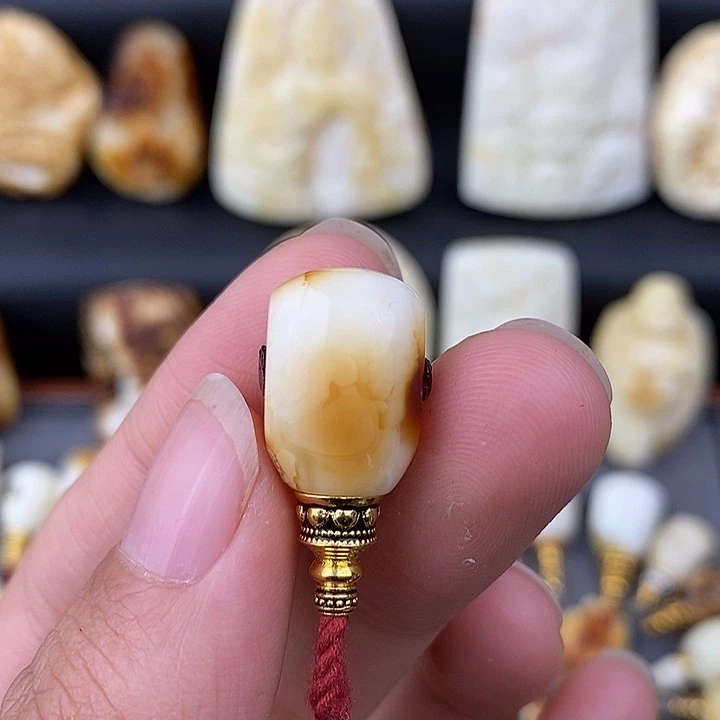 琥珀未镶嵌裸石11三通c525